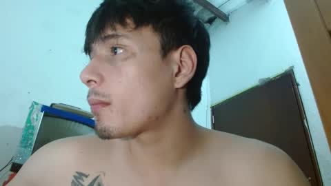 Snapshot of justin_taylor02 chatting on 10-01-25, 10:49 justin_taylor02 online show from 10-01-25, 10:49