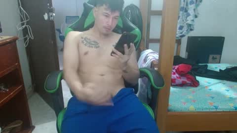 Snapshot of justin_taylor02 chatting on 10-10-25, 12:15 justin_taylor02 online show from 10-10-25, 12:15