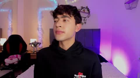 Snapshot of justinbe_ chatting on 02-04-26, 11:27 Justin online show from 02-04-26, 11:27