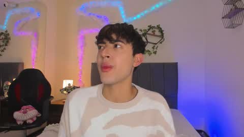 Snapshot of justinbe_ chatting on 02-18-26, 11:28 Justin online show from 02-18-26, 11:28