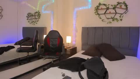 Snapshot of justinbe_ chatting on 02-26-26, 11:20 Justin online show from 02-26-26, 11:20