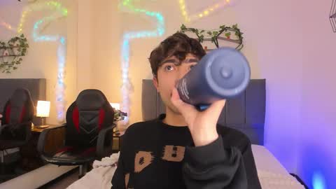 Snapshot of justinbe_ chatting on 02-28-26, 12:06 Justin online show from 02-28-26, 12:06