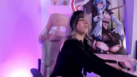 Justine online show from 04-19-26, 04:01