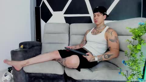 Snapshot of justinfuller_31 chatting on 11-02-25, 09:06 justinfuller_31 online show from 11-02-25, 09:06