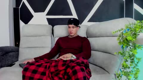 Snapshot of justinfuller_31 chatting on 11-06-25, 11:15 justinfuller_31 online show from 11-06-25, 11:15