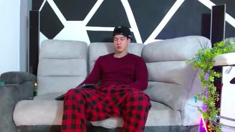 Snapshot of justinfuller_31 chatting on 11-17-25, 05:19 justinfuller_31 online show from 11-17-25, 05:19