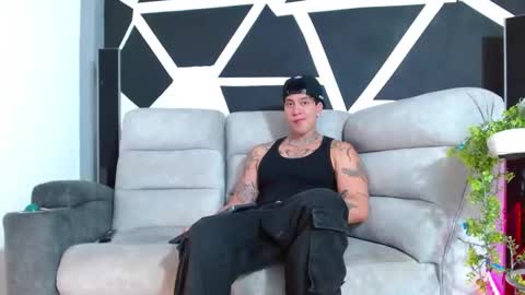 Snapshot of justinfuller_31 chatting on 11-18-25, 04:22 justinfuller_31 online show from 11-18-25, 04:22