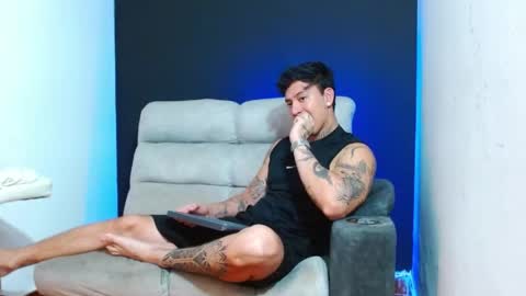 justinfuller_31 online show from 05-27-26, 07:33
