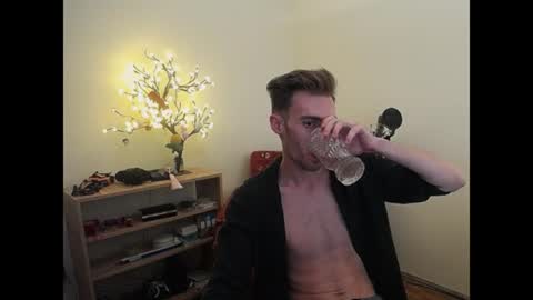 Hologram Guy online show from 06-29-26, 05:02