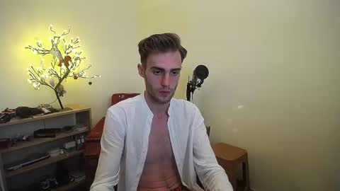 Hologram Guy online show from 07-06-26, 03:03