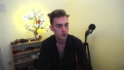 Hologram Guy online show from 07-12-26, 08:38