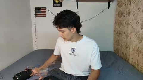 Snapshot of justinsinner1 chatting on 02-07-25, 10:09 justinsinner1 online show from 02-07-25, 10:09