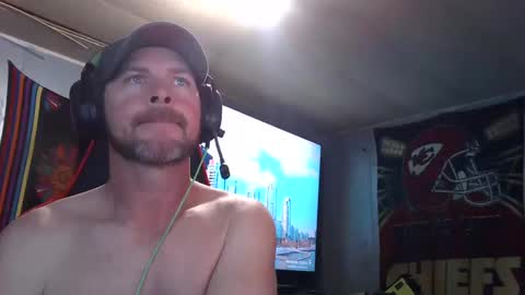 Snapshot of justinwam chatting on 12-29-24, 07:28 new here lets have fun online show from 12-29-24, 07:28