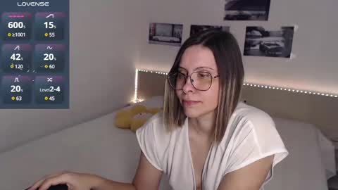 Snapshot of justmexy7 chatting on 12-18-24, 05:59 Julie online show from 12-18-24, 05:59
