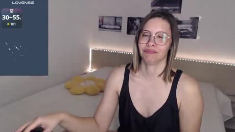 Snapshot of justmexy7 chatting on 12-30-24, 05:04 Julie online show from 12-30-24, 05:04