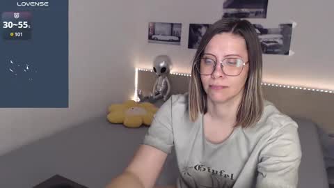 Snapshot of justmexy7 chatting on 01-26-25, 05:45 Julie online show from 01-26-25, 05:45