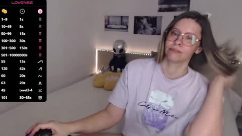 Snapshot of justmexy7 chatting on 03-08-25, 05:17 Julie online show from 03-08-25, 05:17