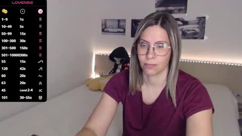 Julie online show from 10-27-25, 05:17