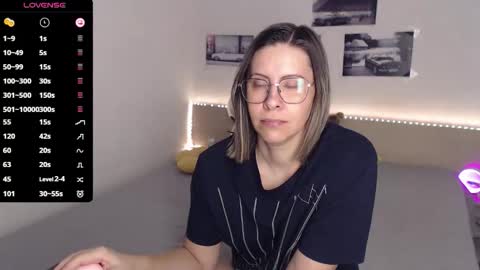 Snapshot of justmexy7 chatting on 02-20-26, 05:04 Julie online show from 02-20-26, 05:04