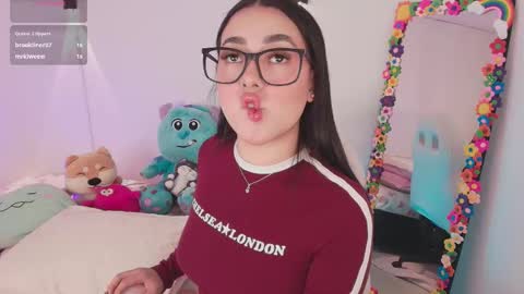 Snapshot of justonecute chatting on 11-15-25, 10:37 Emy online show from 11-15-25, 10:37