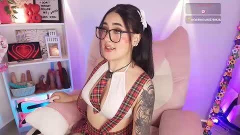 Emy online show from 02-15-26, 01:24