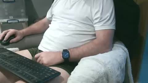 Snapshot of justpleased2behere chatting on 02-05-26, 12:43 here to Have Fun online show from 02-05-26, 12:43