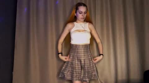 Lina online show from 10-08-25, 09:12