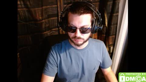 Snapshot of justshutupandwatch chatting on 11-22-25, 04:33 M. Dean online show from 11-22-25, 04:33