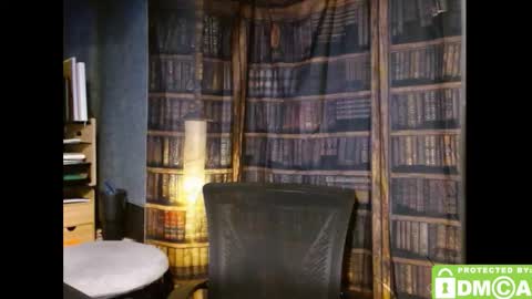 Snapshot of justshutupandwatch chatting on 11-25-25, 06:46 M. Dean online show from 11-25-25, 06:46