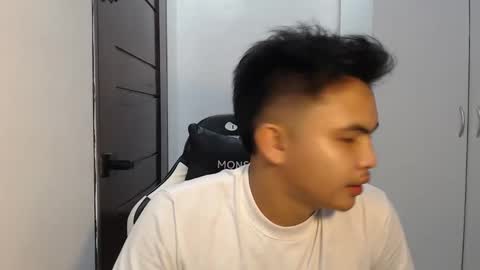 Snapshot of justtempdwayne chatting on 10-28-25, 07:05 dwayne online show from 10-28-25, 07:05