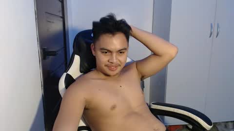 Snapshot of justtempdwayne chatting on 11-04-25, 06:51 dwayne online show from 11-04-25, 06:51