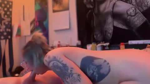 Snapshot of justthejohnsons chatting on 03-10-26, 11:37 justthejohnsons online show from 03-10-26, 11:37