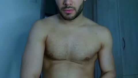 Snapshot of justynxxx1 chatting on 06-12-26, 05:06 Justin online show from 06-12-26, 05:06