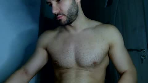 Snapshot of justynxxx1 chatting on 07-08-26, 08:46 Justin online show from 07-08-26, 08:46