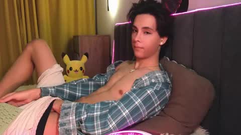 Snapshot of k0sta_32 chatting on 03-08-25, 09:29  k0sta online show from 03-08-25, 09:29