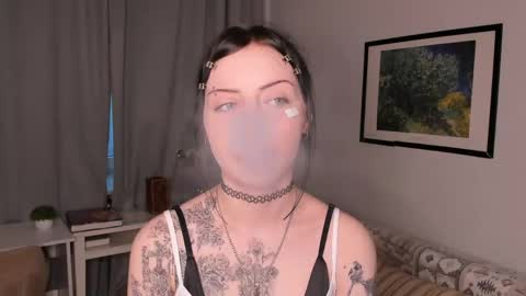 Annie online show from 05-18-26, 05:30
