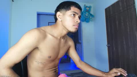 Snapshot of k_florez chatting on 11-21-25, 10:25 k_florez online show from 11-21-25, 10:25