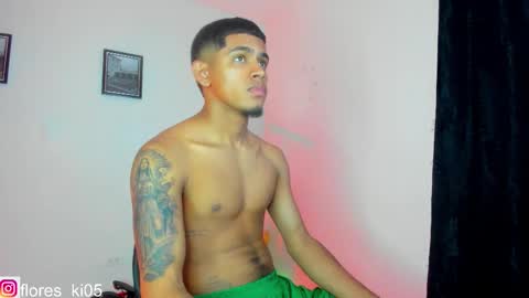 Snapshot of k_florez chatting on 12-18-25, 01:33 k_florez online show from 12-18-25, 01:33