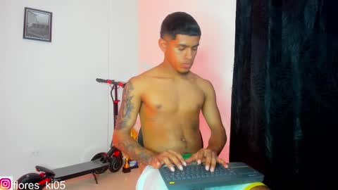 Snapshot of k_florez chatting on 12-19-25, 02:29 k_florez online show from 12-19-25, 02:29