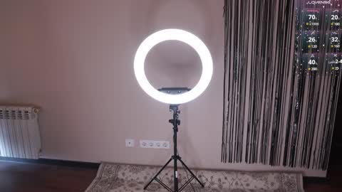 Snapshot of k_kimikooo chatting on 01-13-25, 04:39 Amely online show from 01-13-25, 04:39