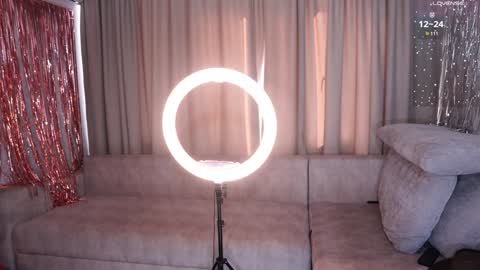 Snapshot of k_kimikooo chatting on 10-10-25, 03:49 Amely online show from 10-10-25, 03:49