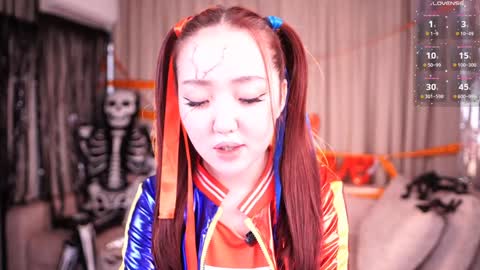 Snapshot of k_kimikooo chatting on 10-28-25, 04:38 Amely online show from 10-28-25, 04:38