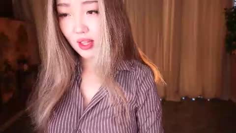 Snapshot of k_kimikooo chatting on 07-04-26, 03:56 Amely online show from 07-04-26, 03:56
