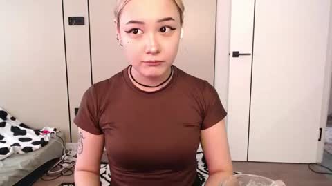 Kaoru online show from 07-18-26, 10:08