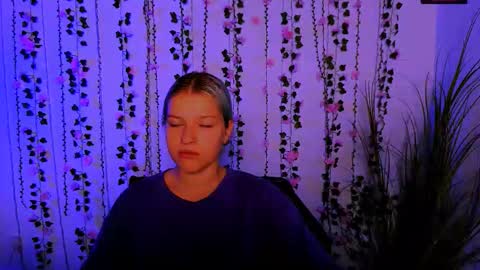 kaela_spell_ online show from 09-18-25, 05:31