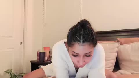 Snapshot of kaelagreen chatting on 10-19-25, 06:47 kaelagreen online show from 10-19-25, 06:47