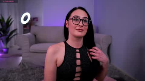 Rose online show from 03-23-26, 11:25