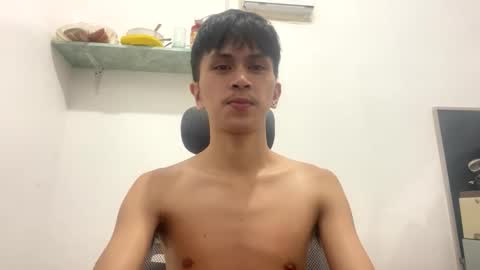 Snapshot of kaelsucker69 chatting on 02-10-26, 06:01 Kael online show from 02-10-26, 06:01