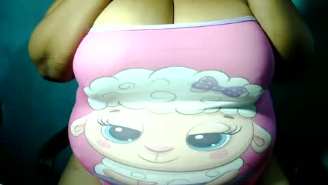 Snapshot of kaeluna chatting on 06-21-26, 11:35 Kae luna online show from 06-21-26, 11:35