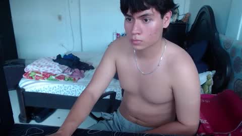 Snapshot of kafer_1022 chatting on 11-26-25, 08:10 kafer online show from 11-26-25, 08:10